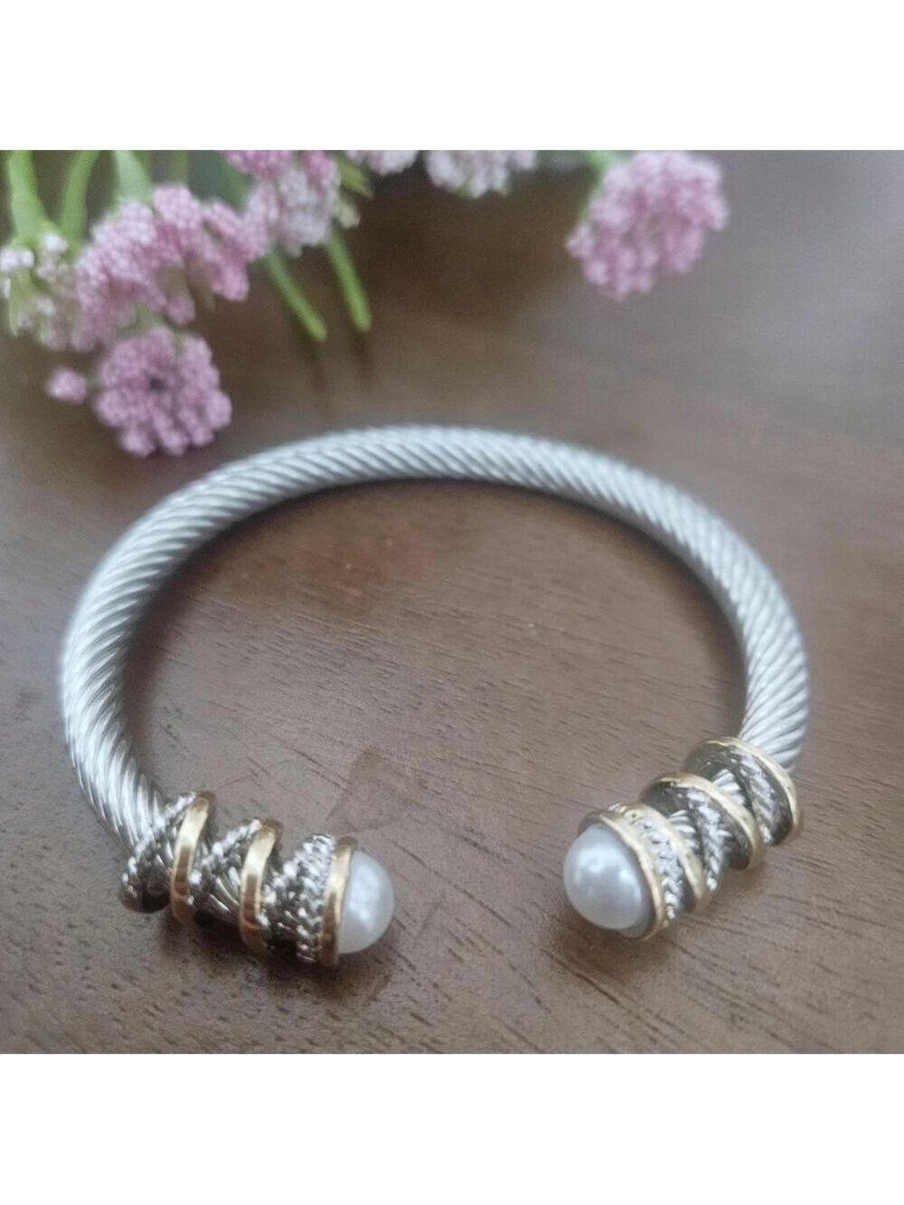 Classic Silver Tone/Pearl Cable Women's Bracelet